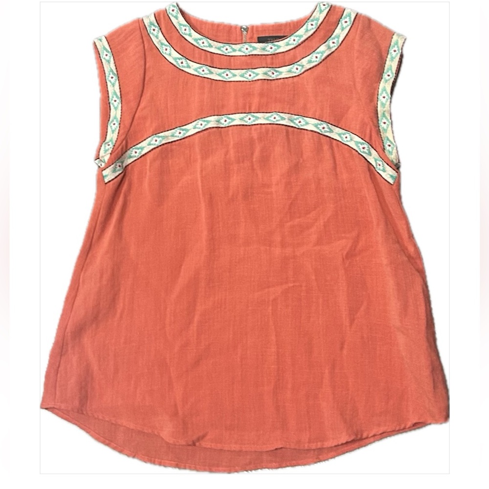 THML Sleeveless Coral Top w/Aztec Trim Sz S